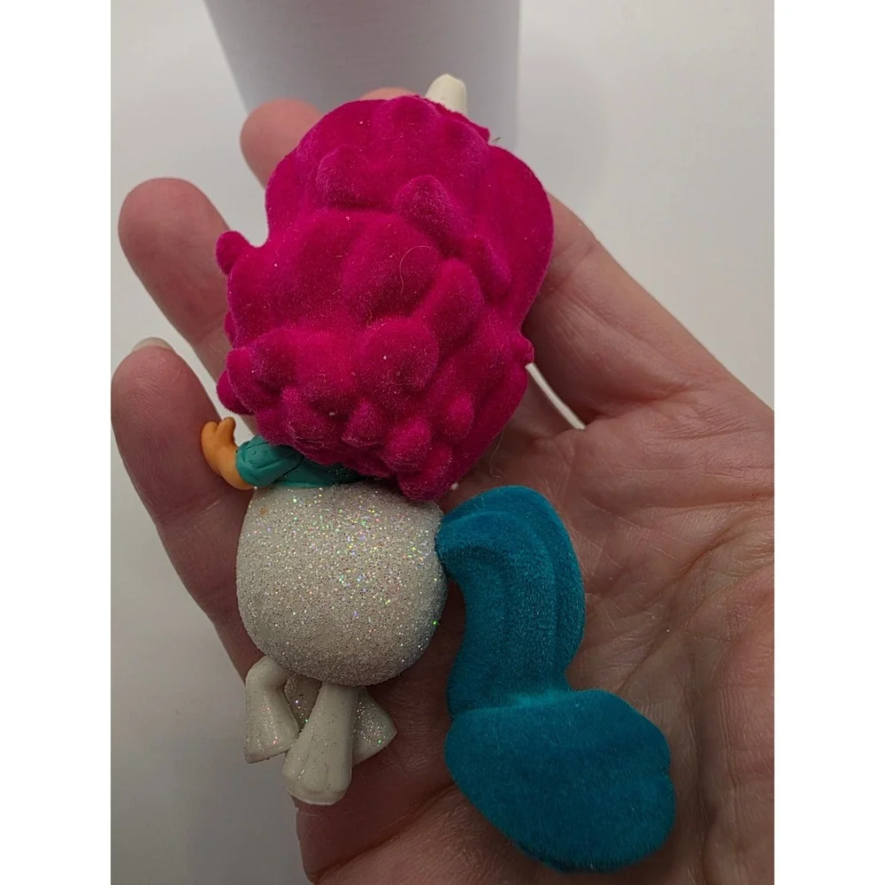 Trolls World Tour Flocked Delta Dawn Figurine Glitter Sparkle Teal Outfit  /D2 - Picture 5 of 5